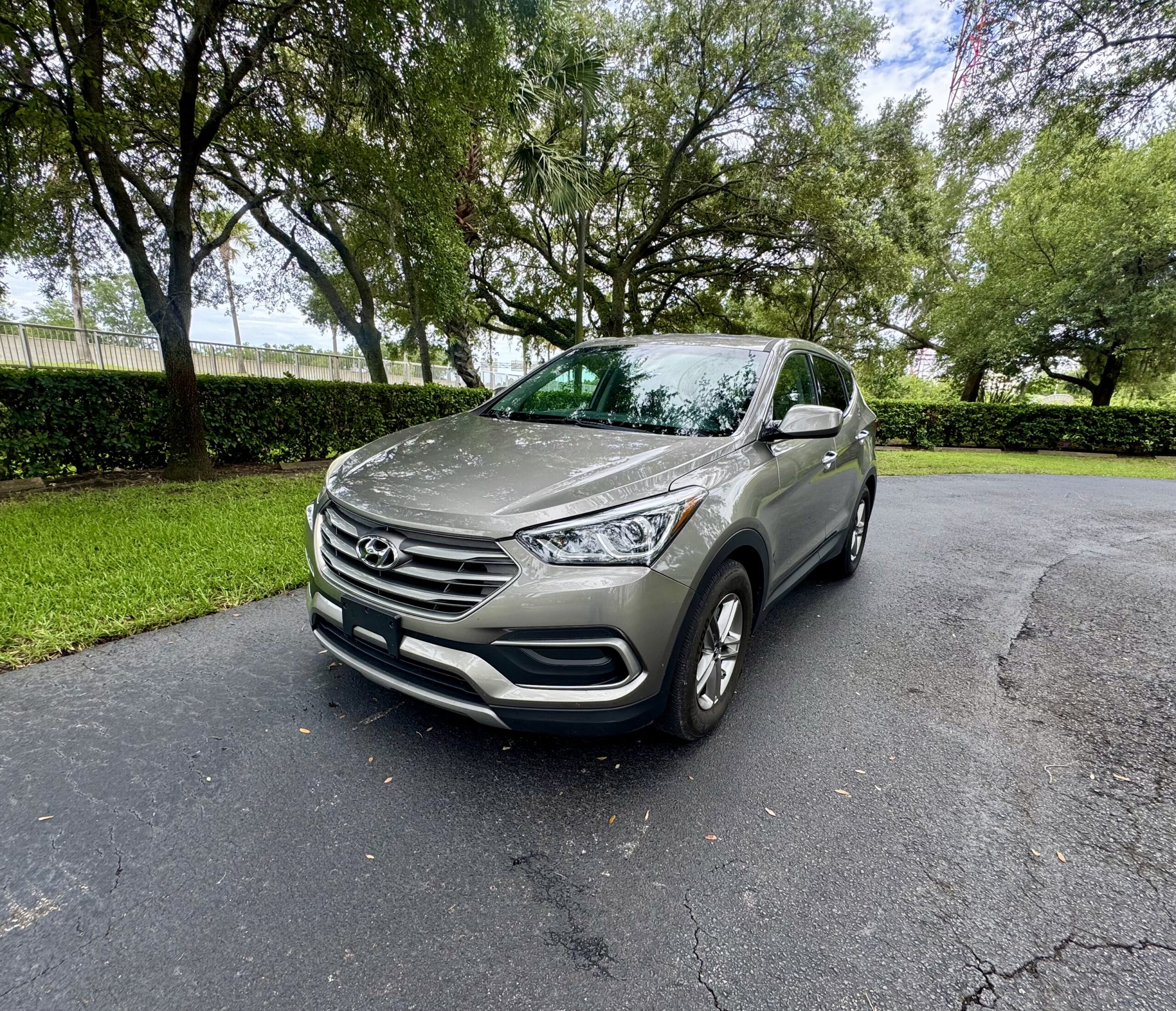 
								2017 Hyundai Santa FE Sport full									