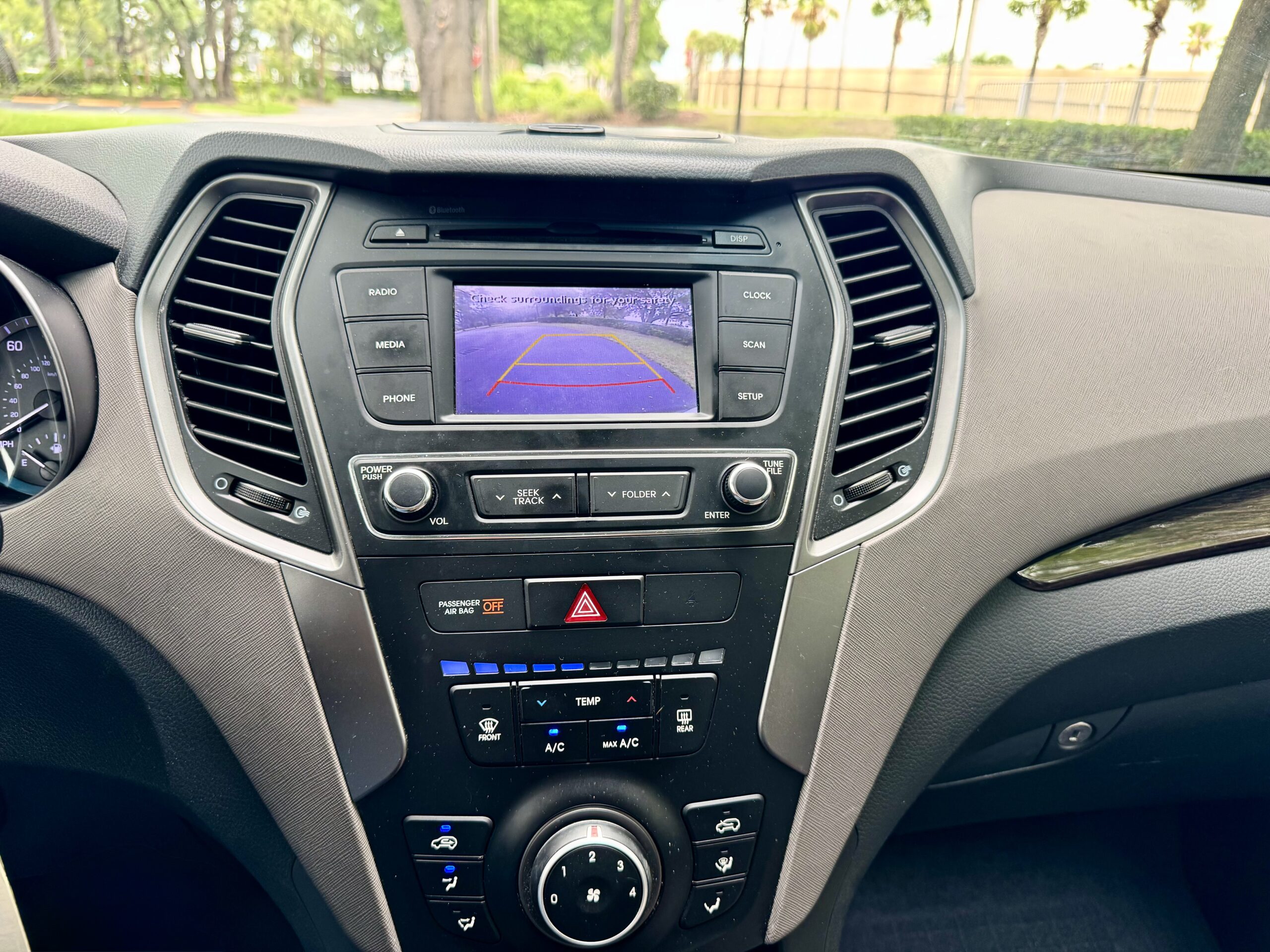 
								2017 Hyundai Santa FE Sport full									