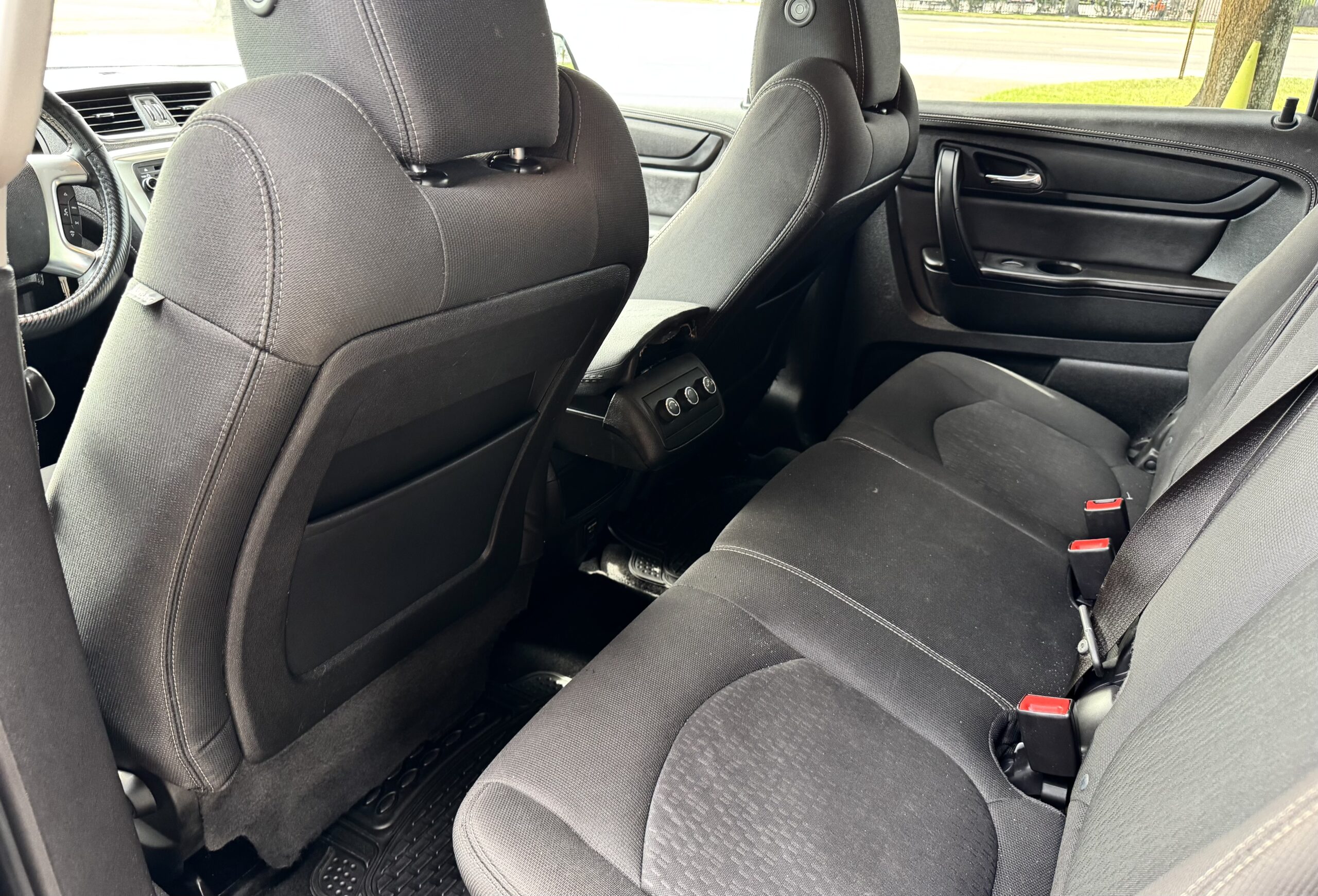 
								2016 GMC ACADIA SLE-1 full									