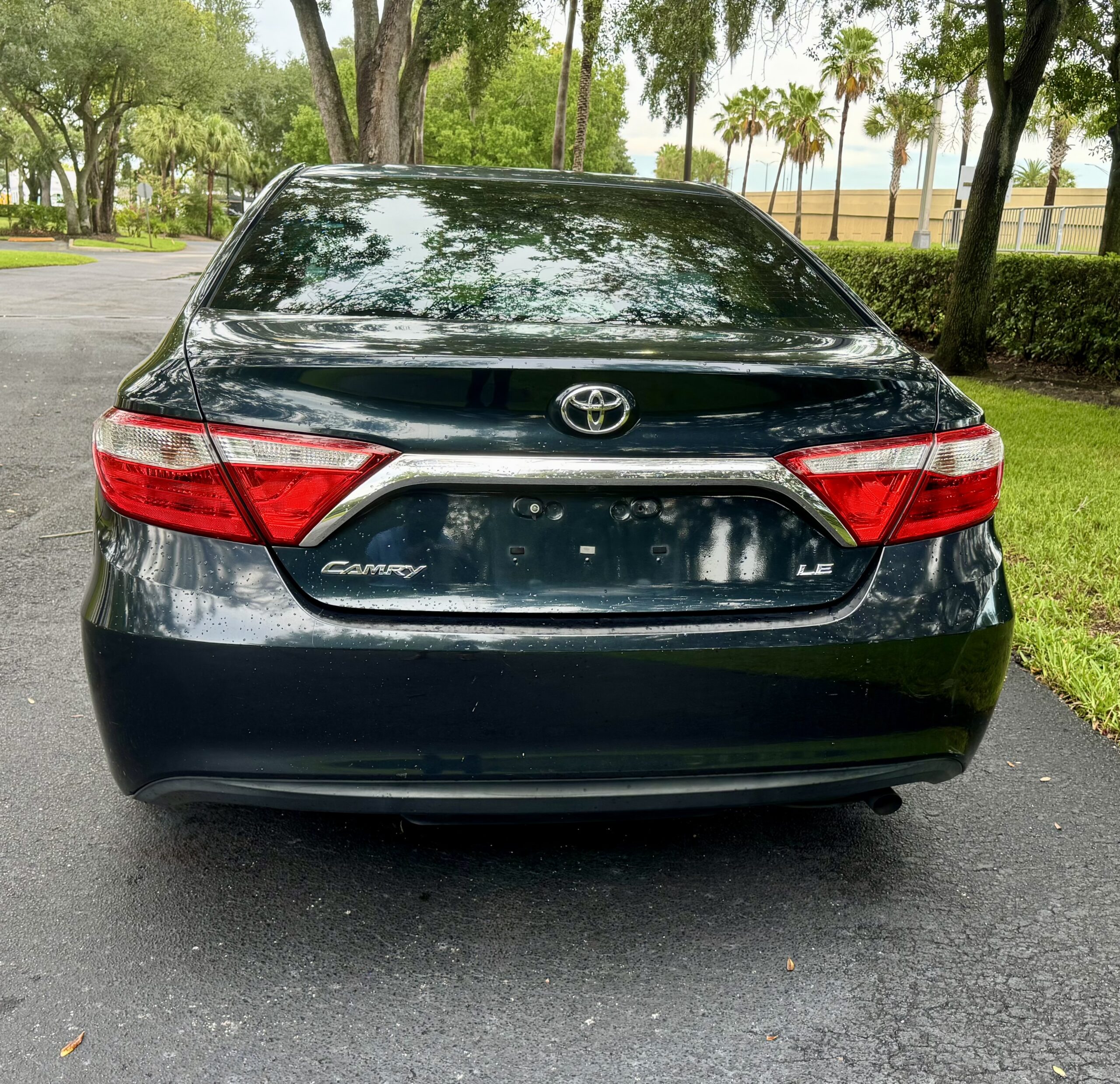 
								2017 Toyota Camry LE full									