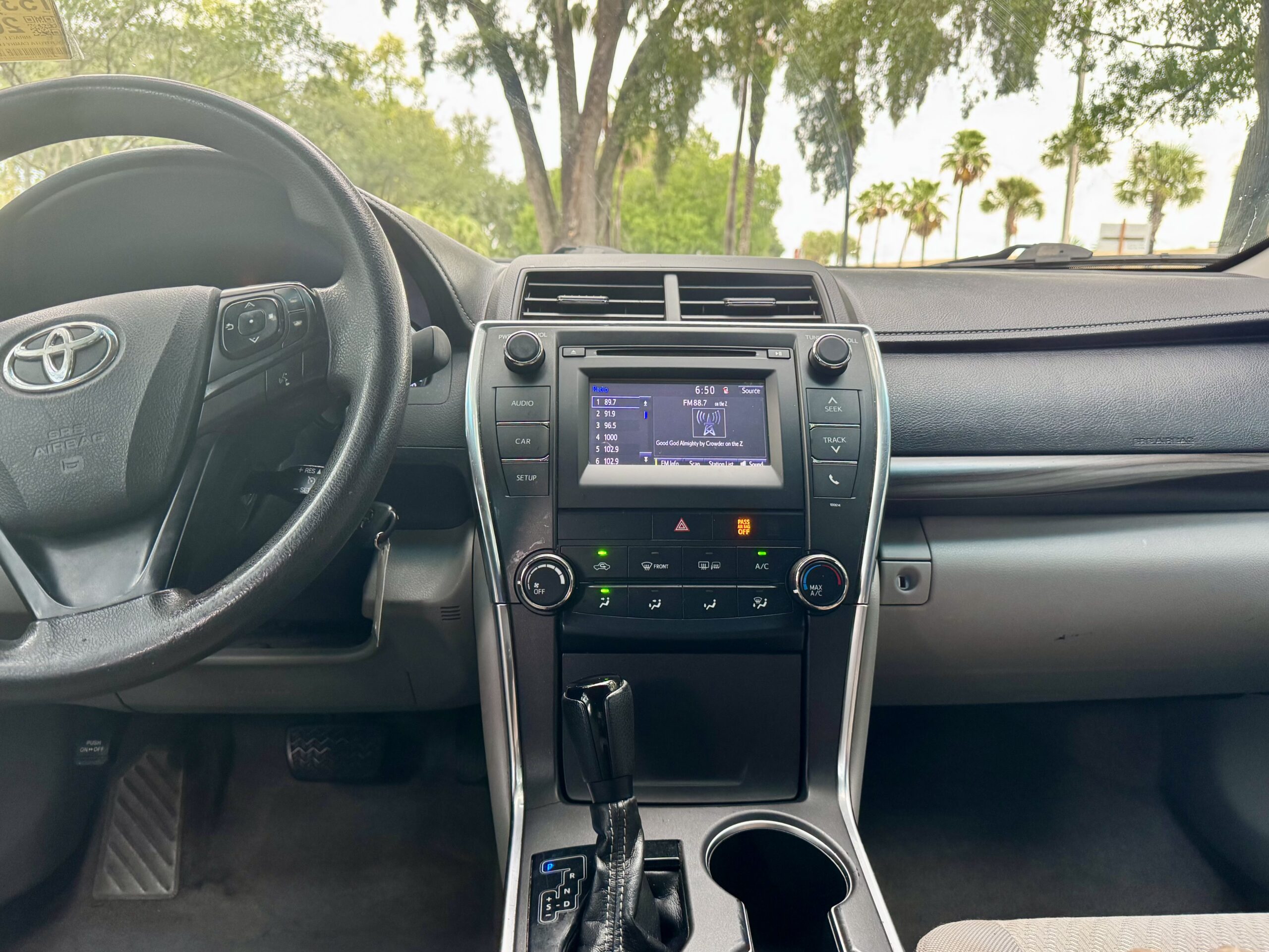 
								2017 Toyota Camry LE full									